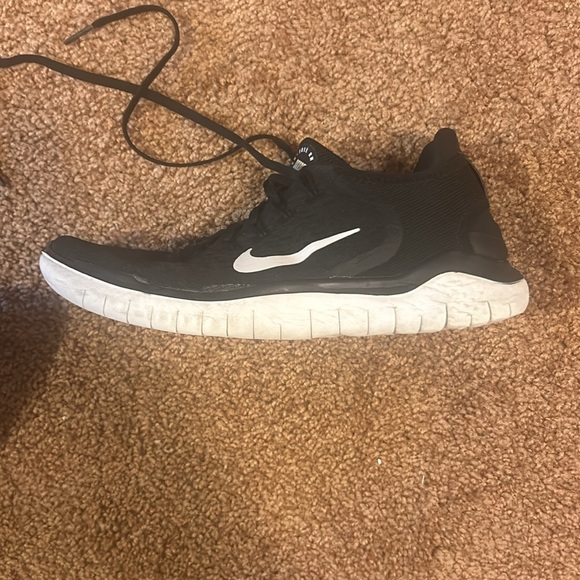 Women’s Nike black running shoes - Picture 4 of 7